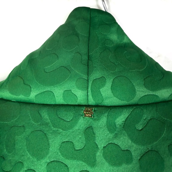 Emily McCarthy Evergreen Cheeta Scuba Shorts Set Green Mock Neck Womens Sz XS - Picture 10 of 13